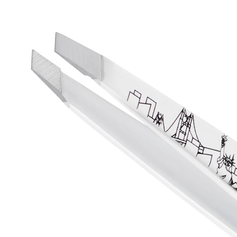 Alternative image of NYC Slant Tweezer product | Image 2